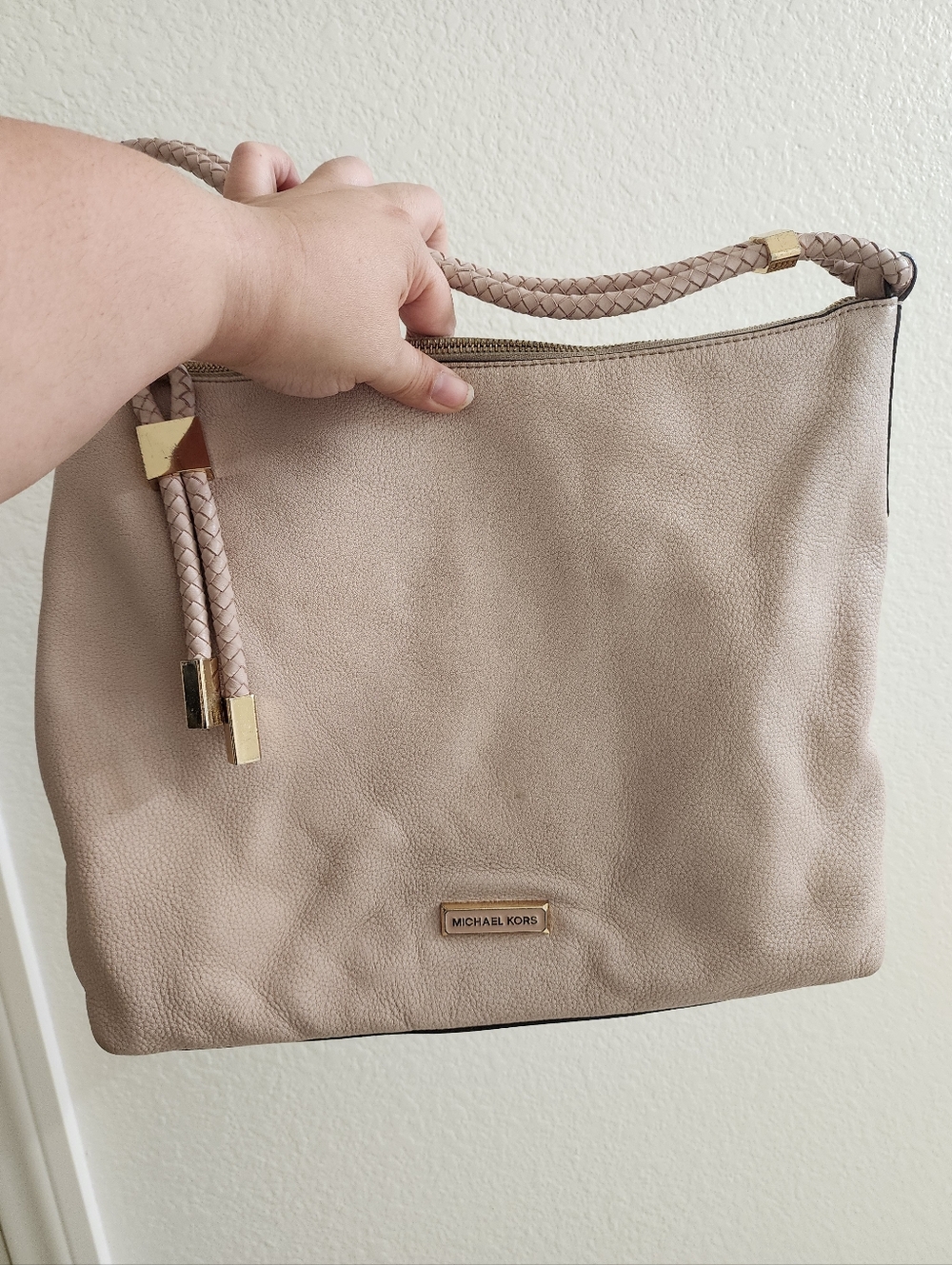 Michael Kors Pebbled Leather Shoulder Bag in Blush Pink - Picture 3 of 16